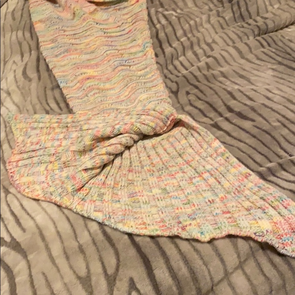 Mermaid tail - Picture 8 of 8